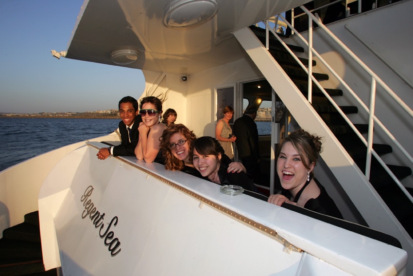 prom yacht party